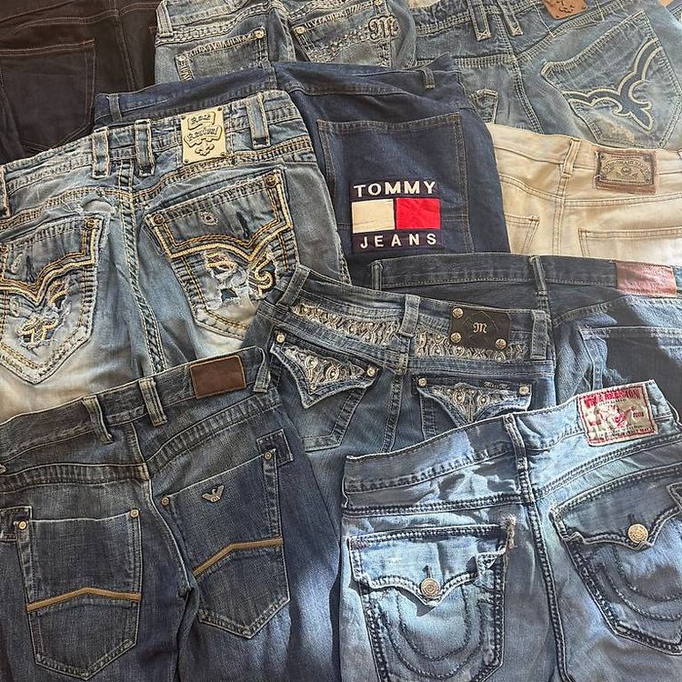 Tommy Hilfiger Lotti di vestiti: Vintage 40 Jeans 15fr/stk Miss Me True Religion Hilfiger 90s – Usato da Rheinfelden venduto da sourced_limited