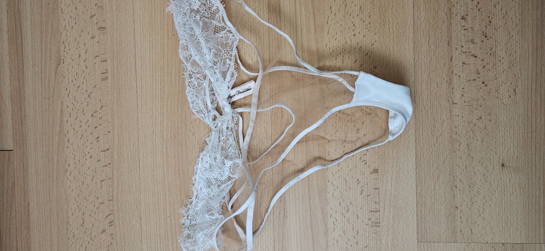 Agent Provocateur Altra biancheria intima: String comme neuf Agent Provocateur  (b) – Nuovo (secondo la descrizione) da Lutry venduto da cha_pbg5