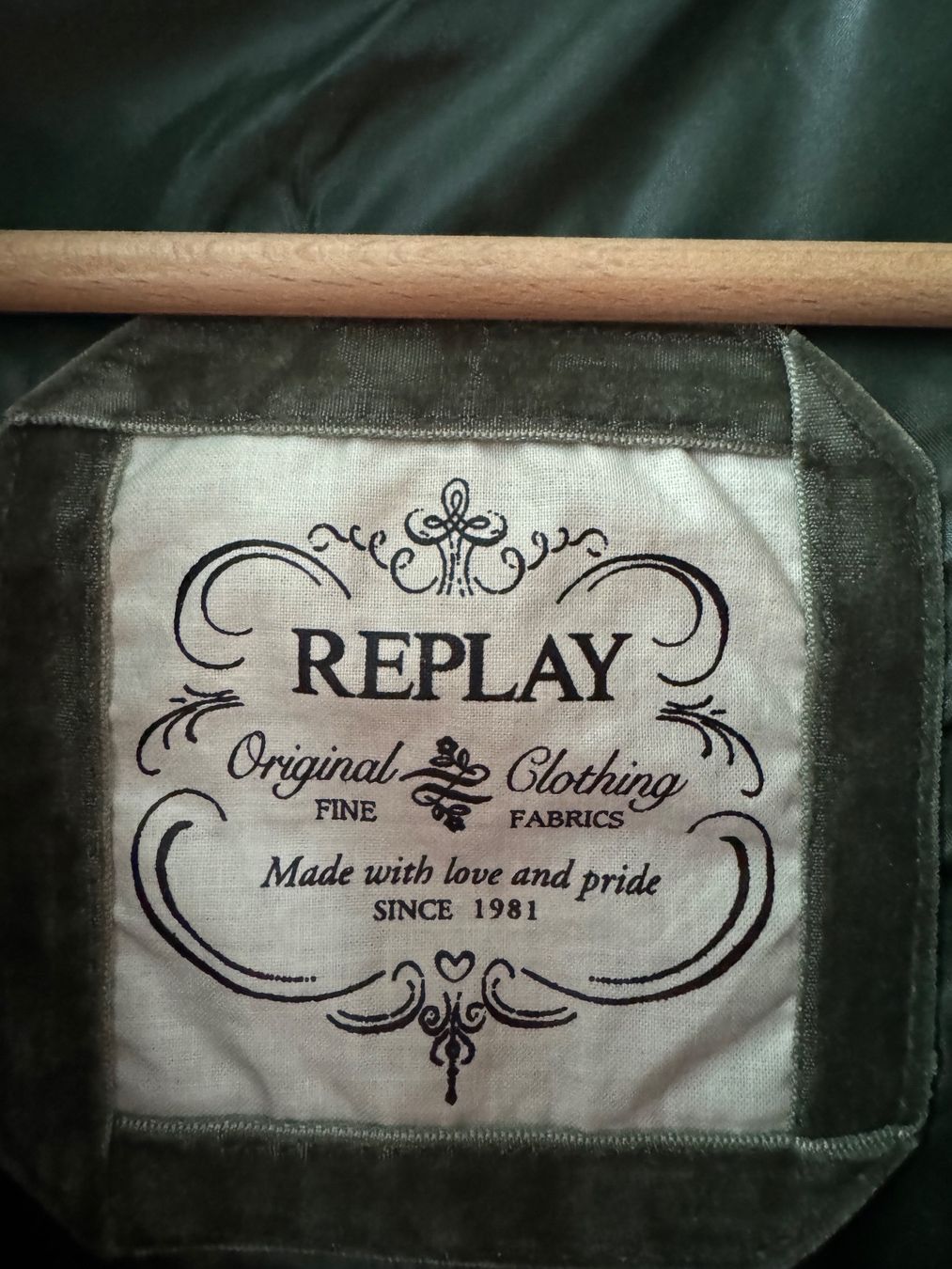 Replay Giacche: Replay Daunen Jacke Größe S – Usato da Trélex venduto da stripedthrift 5