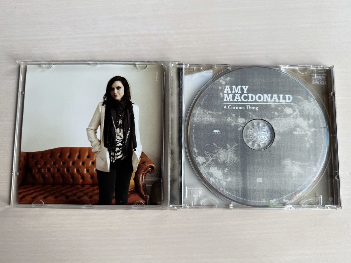CDs: Amy Macdonald - A Curious Thing CD,Album 2010 – Gebraucht aus Oberried Brienz von Chyara 2