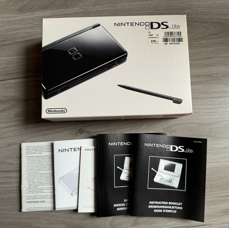 Nintendo DS Lite + Guitar Hero On Tour (Gebraucht) in für CHF 42 – mit ...