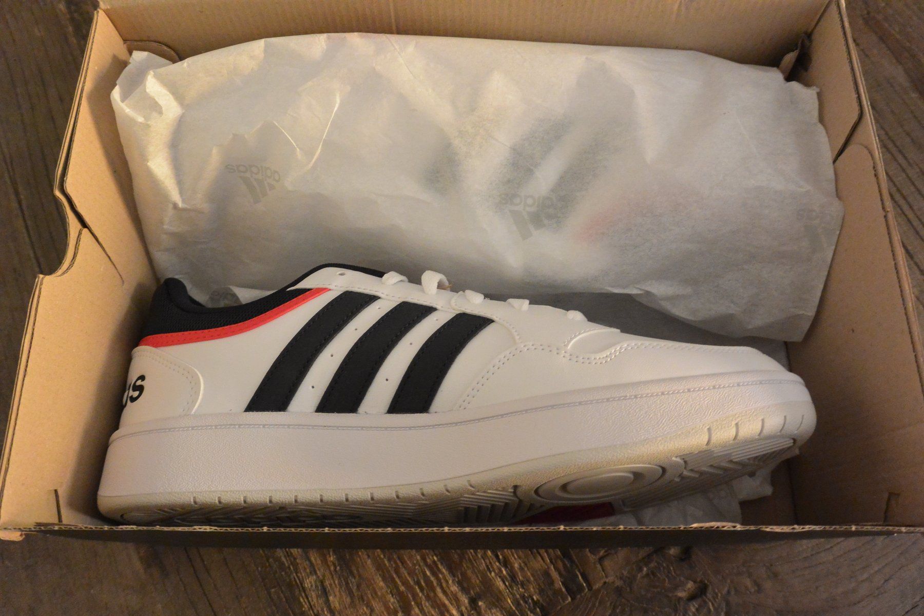 Adidas Scarpe da uomo: ADIDAS HOOPS 3.0 / US 10 – Nuovo e nell'imballaggio originale da Laupen ZH venduto da Tremila 5