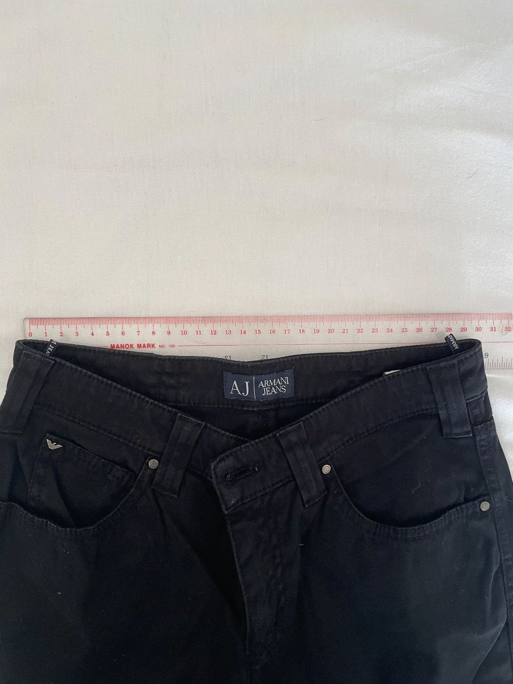 Armani Jeans: 100% original ARMANI JEANS Size 26 – Usato da Zug venduto da dmjtita 1