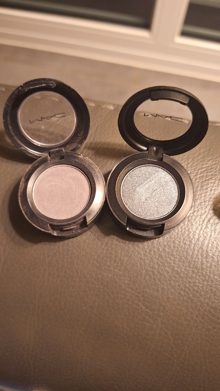Make-up: MAC Lidschatten kaum gebraucht – Nuovo (secondo la descrizione) da Neuhausen venduto da eliana2 1