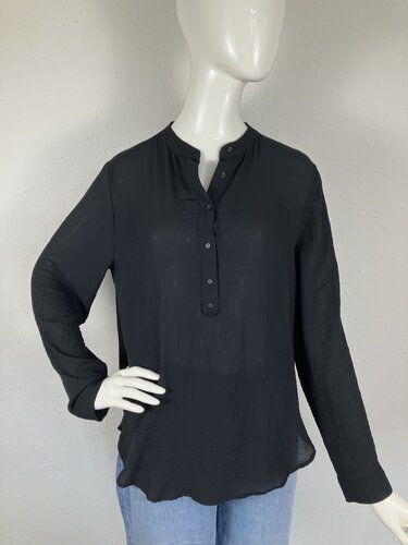 H&M Chemisiers: 2 Blusen (H&M und Mango) – D'occasion à Laupen ZH par kar_lfz6 1