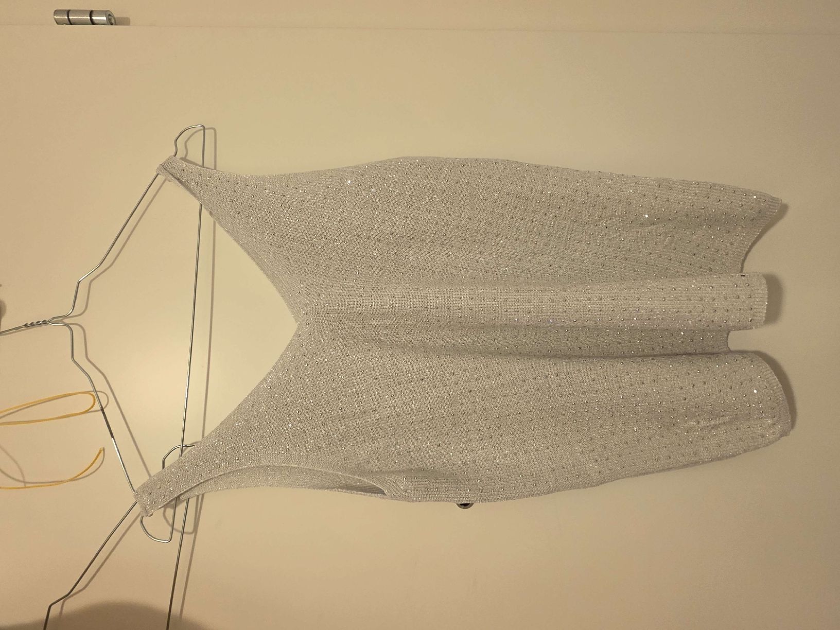 Tops: Silbernes Top mit Glitzer Grösse M neu – Neu (gemäss Beschreibung) aus Laupen ZH von Kaddy
