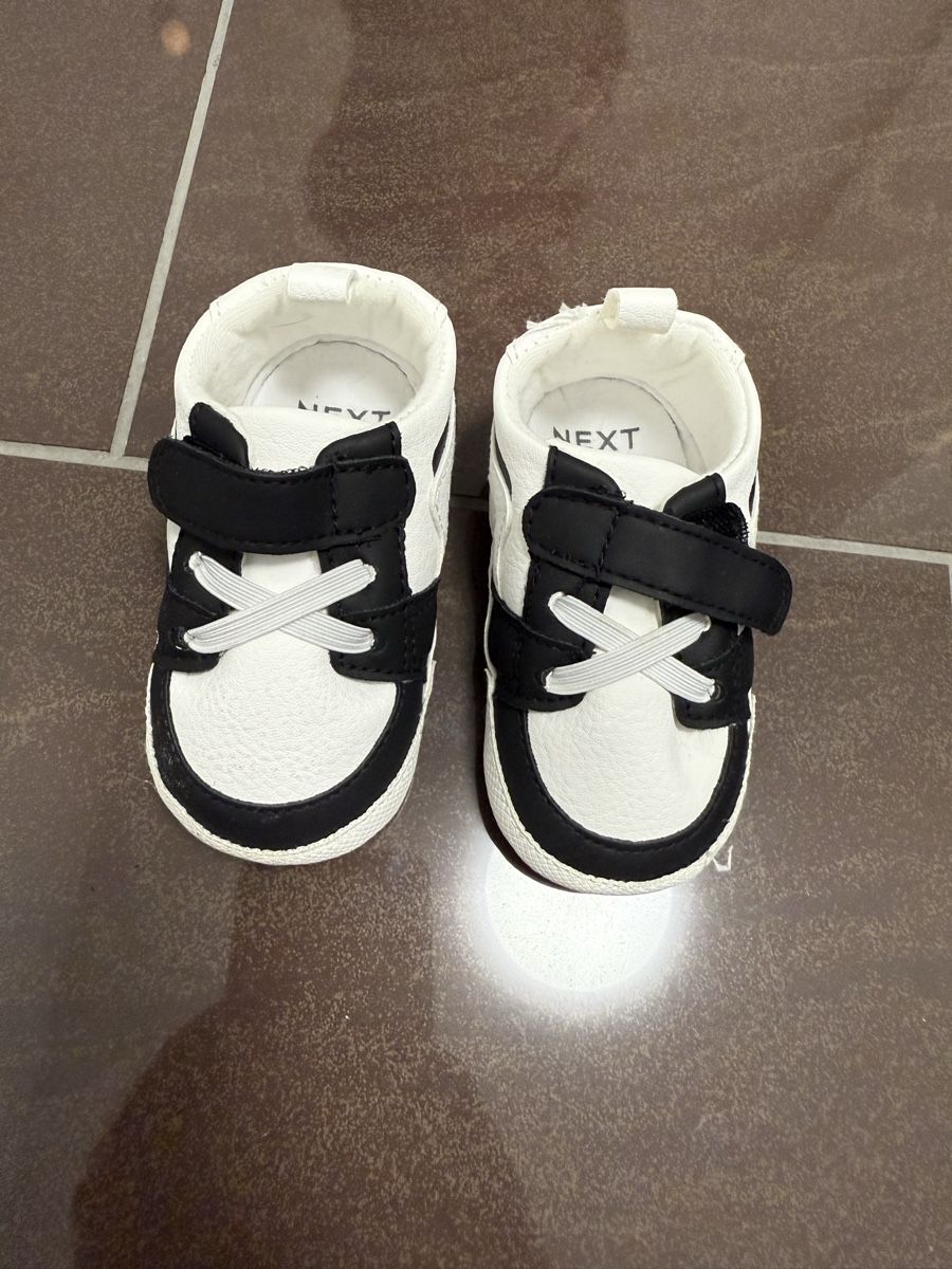 Next Scarpe per ragazzi: Next Baby Schuhe 6-12 Monate – Usato da Kölliken venduto da Vivii01