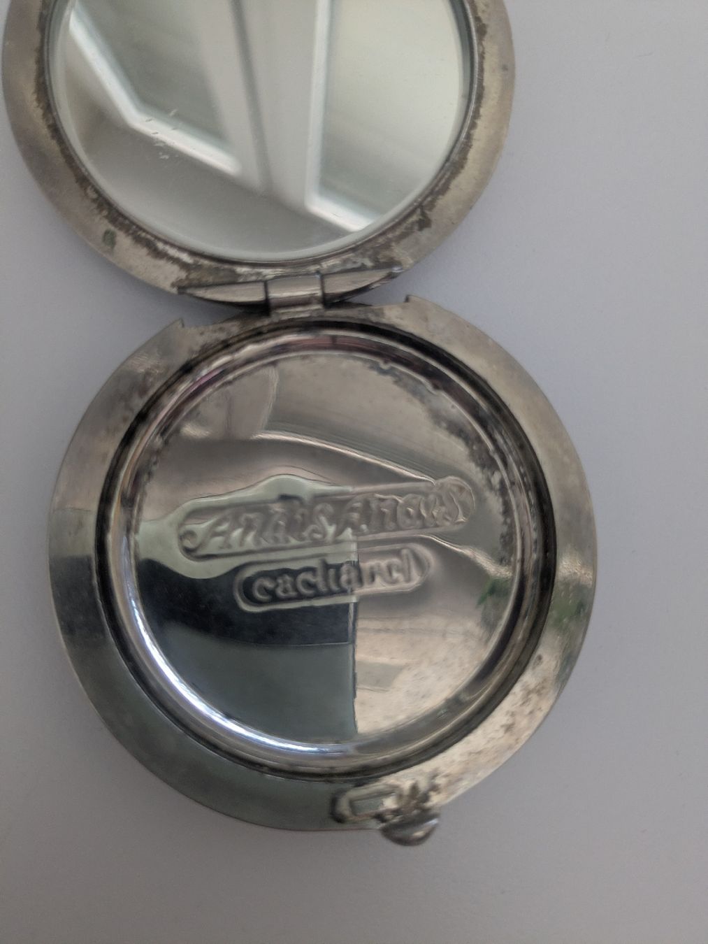 Specchi: Cacharel Anais Anais vintage compact mirror – Usato da Kloten venduto da nad_ys78 3
