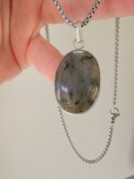 Fashionable labradorite necklace