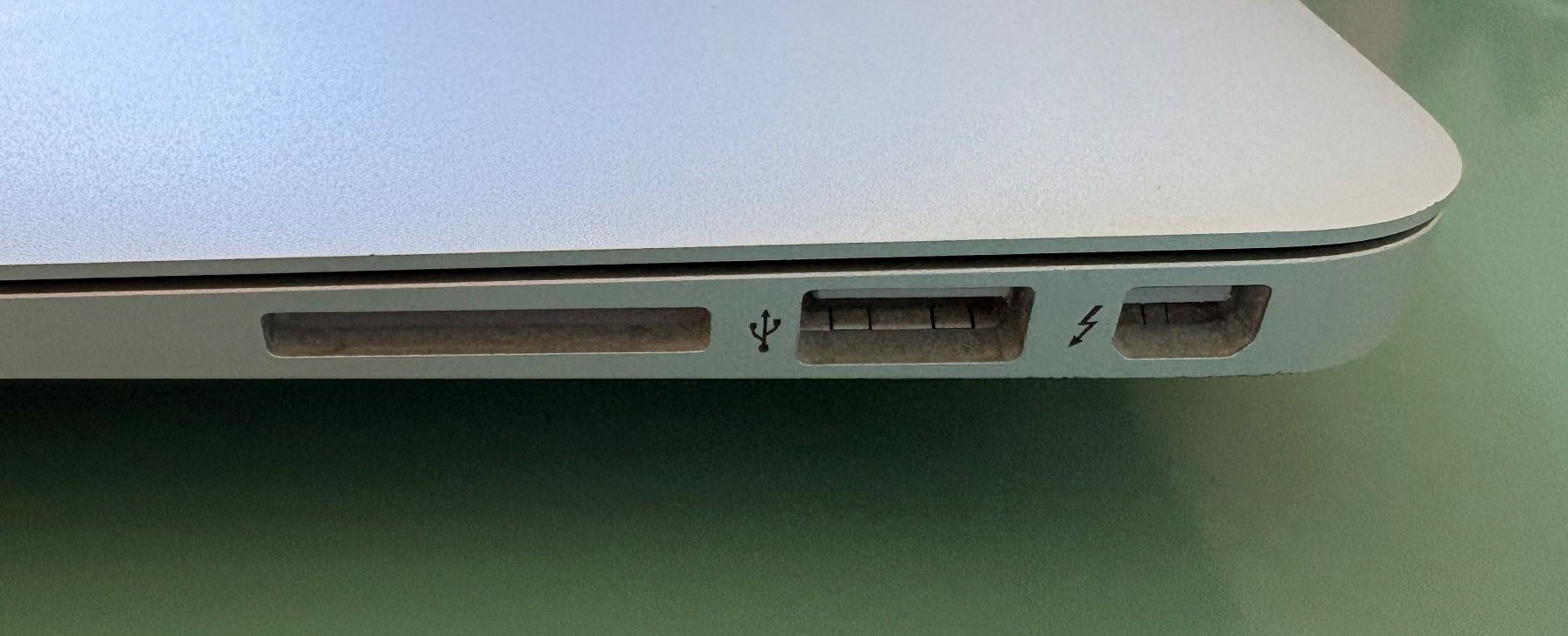 Apple Portables: MacBook Air – Défectueux à Wabern par 1805 2