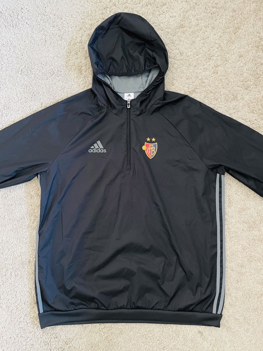 Adidas Jacken: Adidas FC Basel Regenjacke Grösse XL  – Gebraucht aus Basel von MarkenundKleidung 1