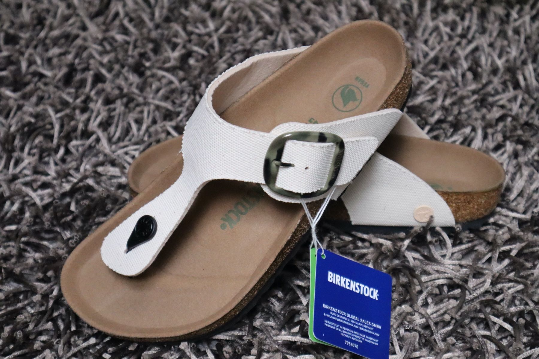 Birkenstock Chaussures femmes: Birkenstock, Gizeh Big Buckle, Gr. 39, eggshell, NEU – Neuf avec emballage d'origine à Wattwil par glueck 1