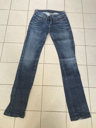 G-Star Jeanshose / W25 x L34 / Blau / Guter Zustand.