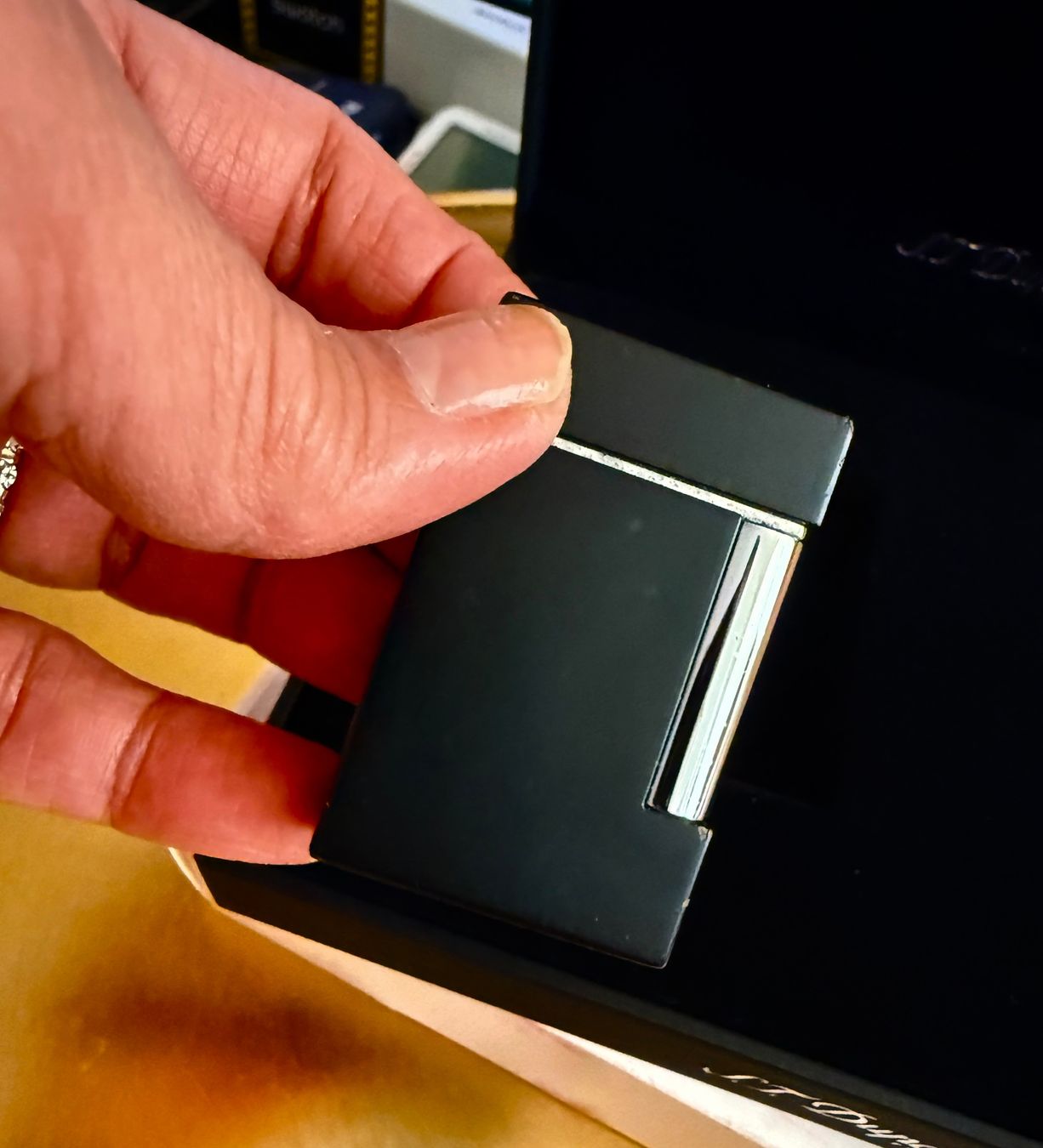 Dupont Accendini: S.T.Dupont Lighter – Nuovo (secondo la descrizione) da Genève venduto da mar_g5r2