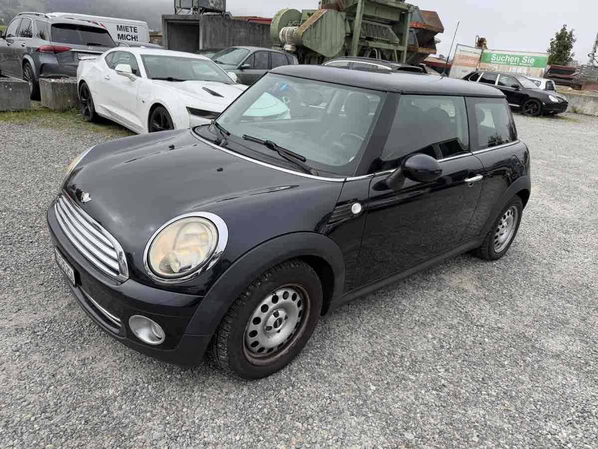 Mini Autos: Mini Cooper Limousine Black, Acceptable Condition – D'occasion à Kirchdorf AG par fer_8sf2 1