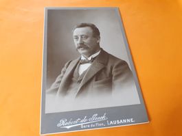 SCHWIIZER MAA DAZUMAL - e GSETZTE HERR - LAUSANNE
