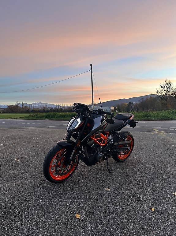 Strada: Ktm 390 Duke de 2022  – Usato da Chêne-Bourg venduto da yue_yxg9 1