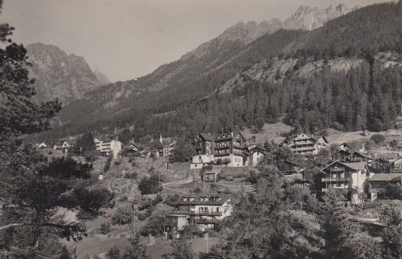 Cartoline postali: Les Marecottes  VS      en 1948 – Usato da Brig venduto da Valcards54