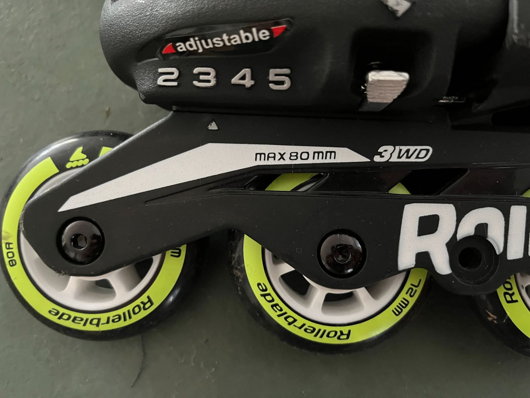 Pattini in linea & Pattini a rotelle: Rollerblades Microblades 33-36,5 – Usato da Lützelflüh-Goldb venduto da Fresu8 5