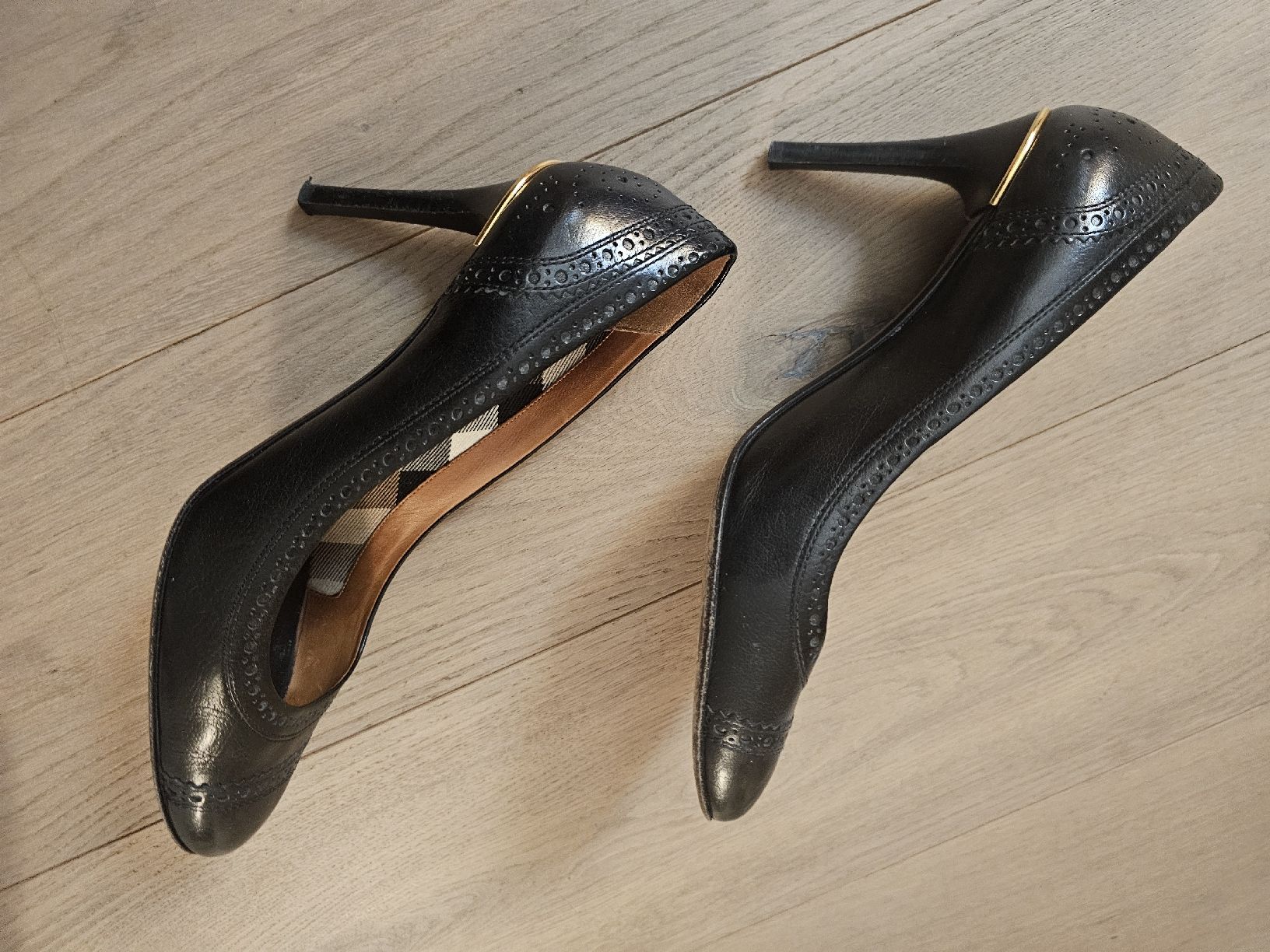 Burberry Scarpe da donna: Burrbery leder High Heels – Usato da Rotkreuz venduto da canyon05 1