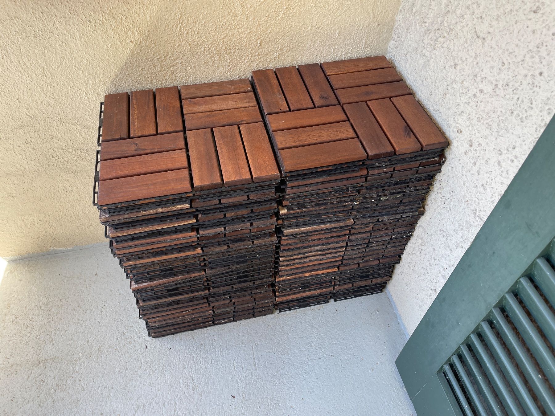 Ikea Rivestimenti per pavimenti: IKEA RUNNEN Bodenrost/aussen Akazie – Usato da Zürich venduto da PhilipH94 1
