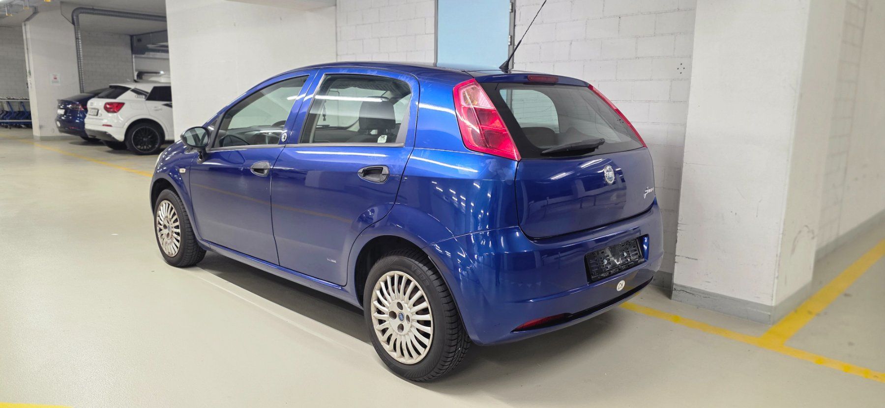 Fiat Automobili: FIAT Punto 1.4 Dynamic - Ab Platz Angebot – Usato da Winterthur venduto da LTEAUTOMOBILE 1