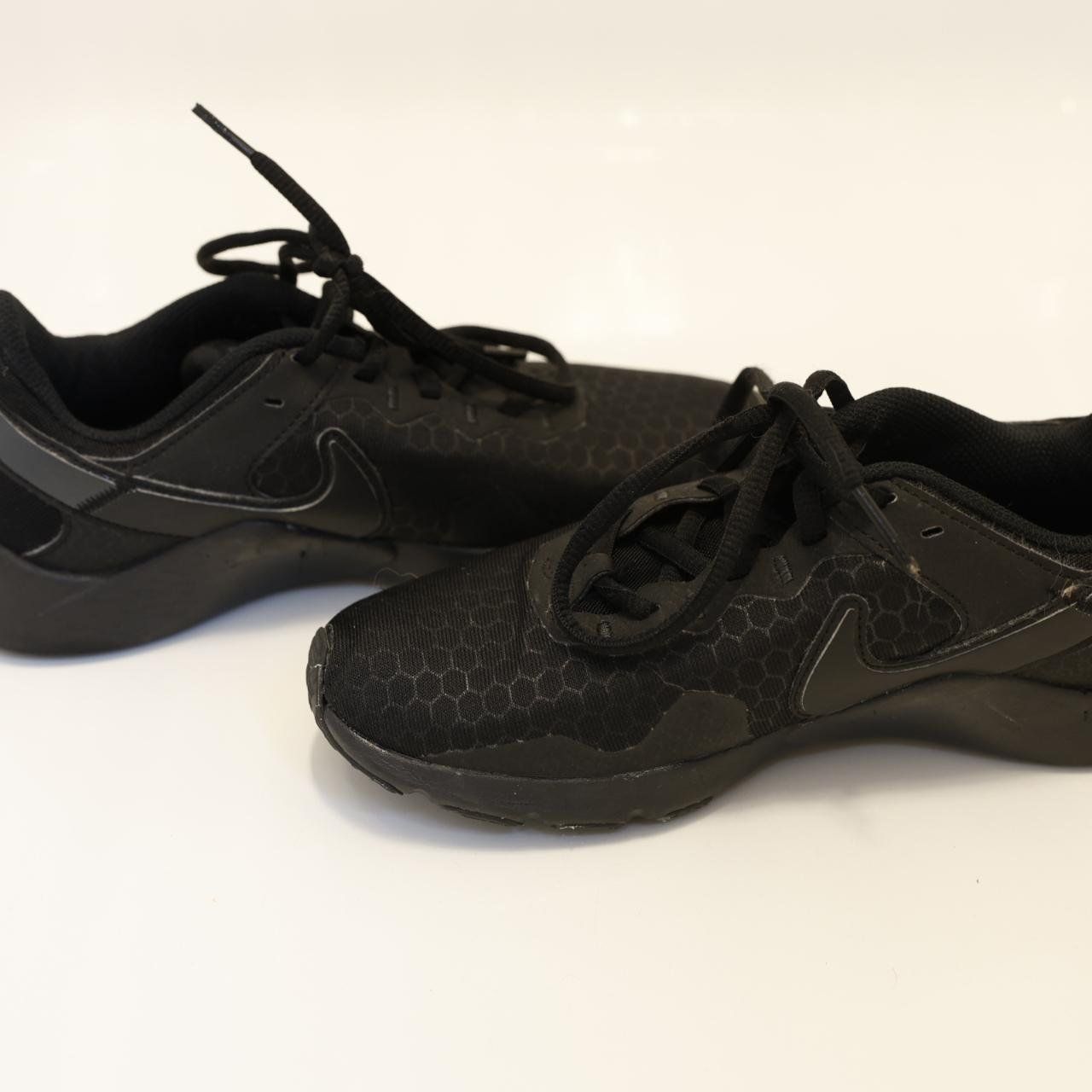 Nike Chaussures femmes: Nike Performance - Legend Essentials 2 – D'occasion à Luzern par scudoboy 2