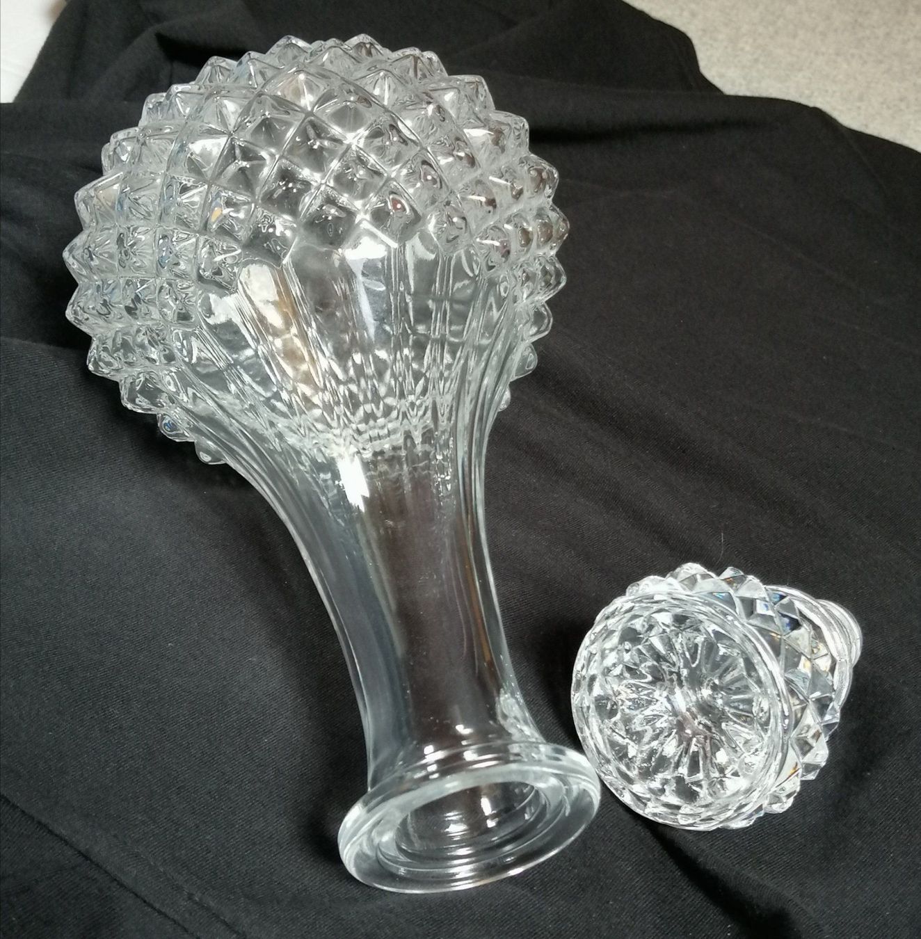Caraffe: Glas - Glaskaraffe 1980er-Jahre, Höhe ca. 20 cm – Usato da Oberriet SG venduto da Atir47