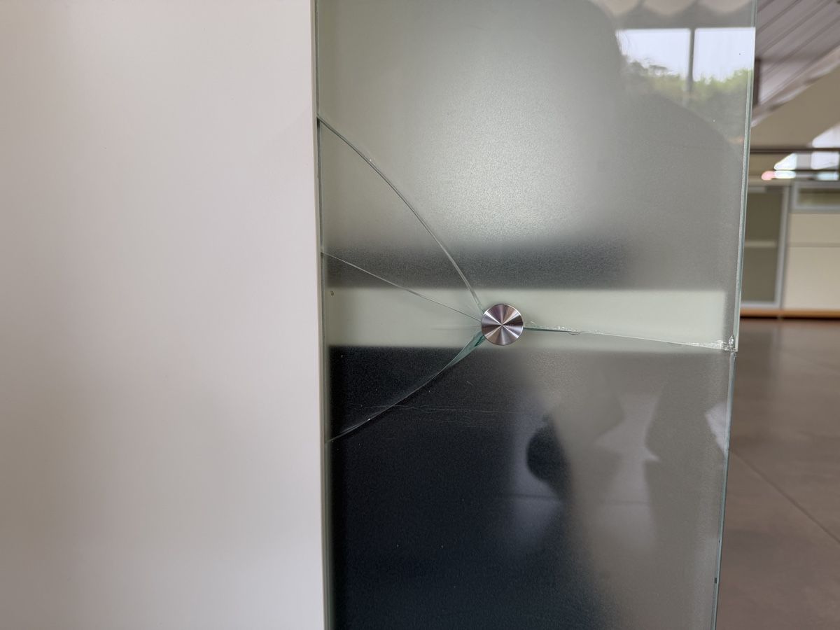 Hülsta Mobili TV: Möbel Sideboard mit Schiebetür  – Usato da Neuhaus SG venduto da cynlo 4