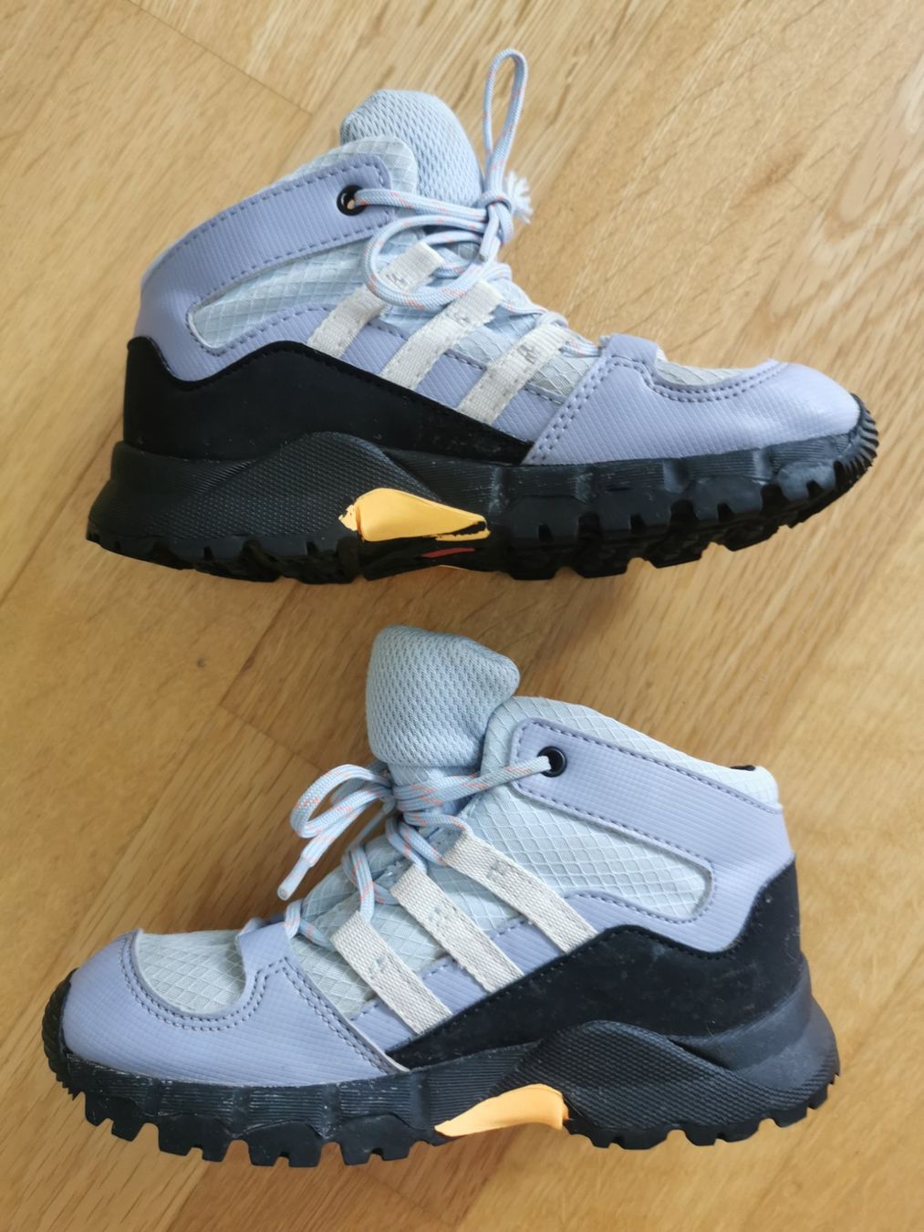 Adidas Chaussures garçon: Adidas Terrex gr.27 – D'occasion à Zürich par Simfa 1