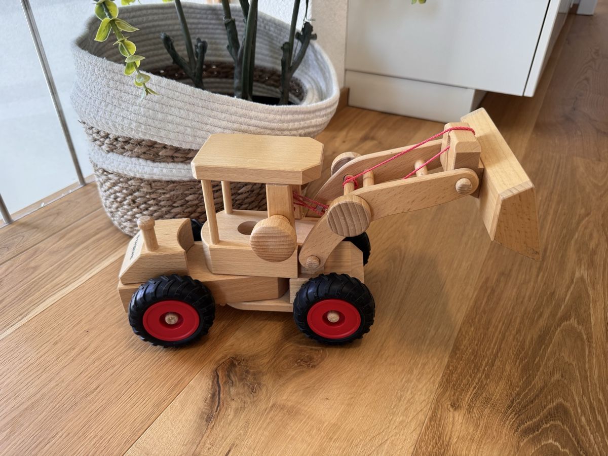 Spielzeuge: Holz Radlader Fagus – Gebraucht aus Oltingen von Funnyface