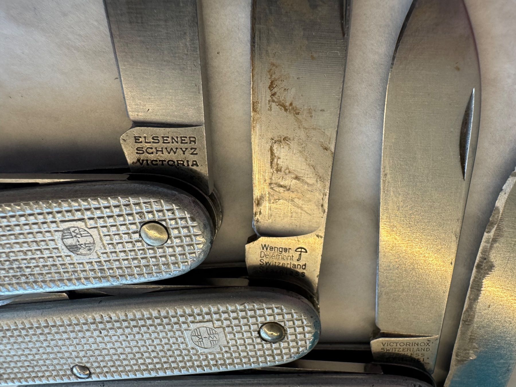 Schweizer Armee Coltelli tascabile: Schweizer Soldatenmesser Victorinox – Usato da Kestenholz venduto da Sackmesser67 6