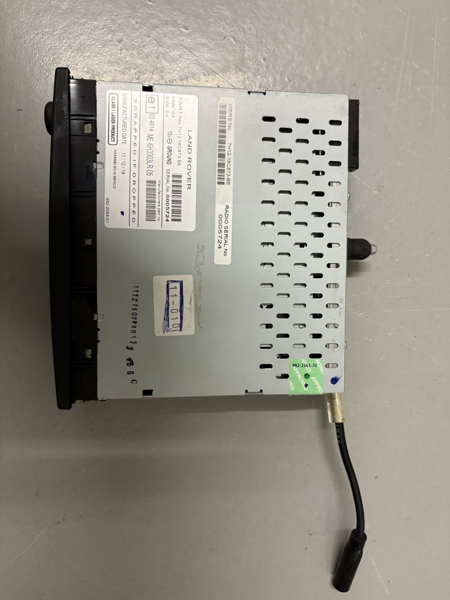 Radio: Radio von Defender 110 – Usato da Riken AG venduto da VFAEG8x8 1