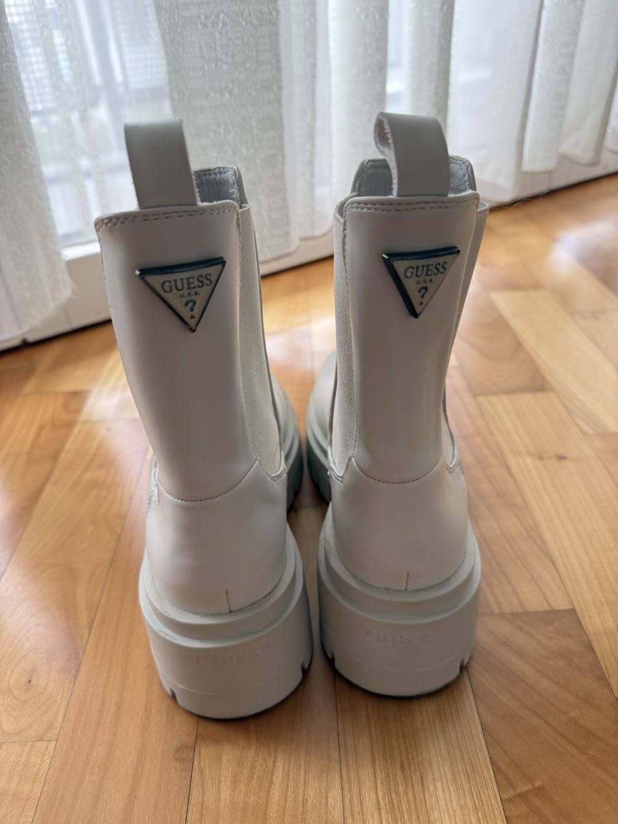 Guess Scarpe da donna: Guess Boots, neuwertig, Grösse 36, beige – Usato da Lachen SZ venduto da ali_5xw5 3