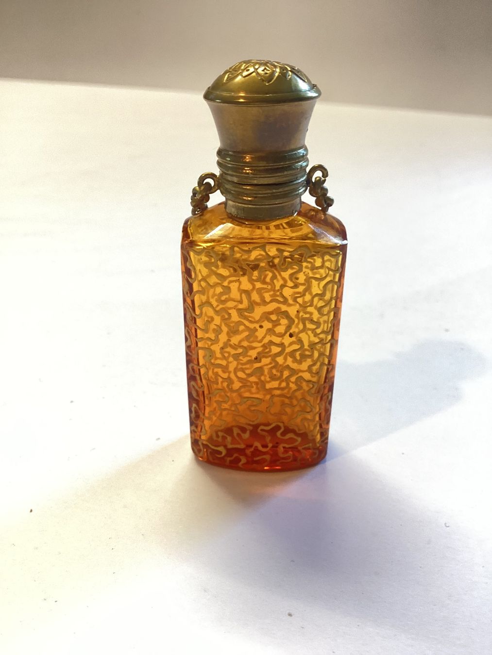 Flaconi: Antiker Parfum Flacon mit Ornament – Usato da Eglisau venduto da mar_5rn2 1