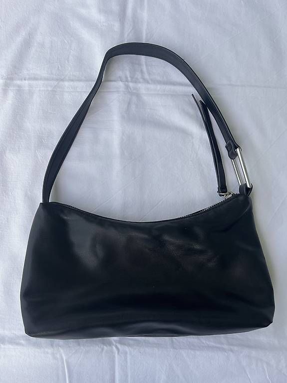 Sacs femmes: Schwarze Tasche - Pull&Bear – D'occasion à Bern par ela_hz6w 1