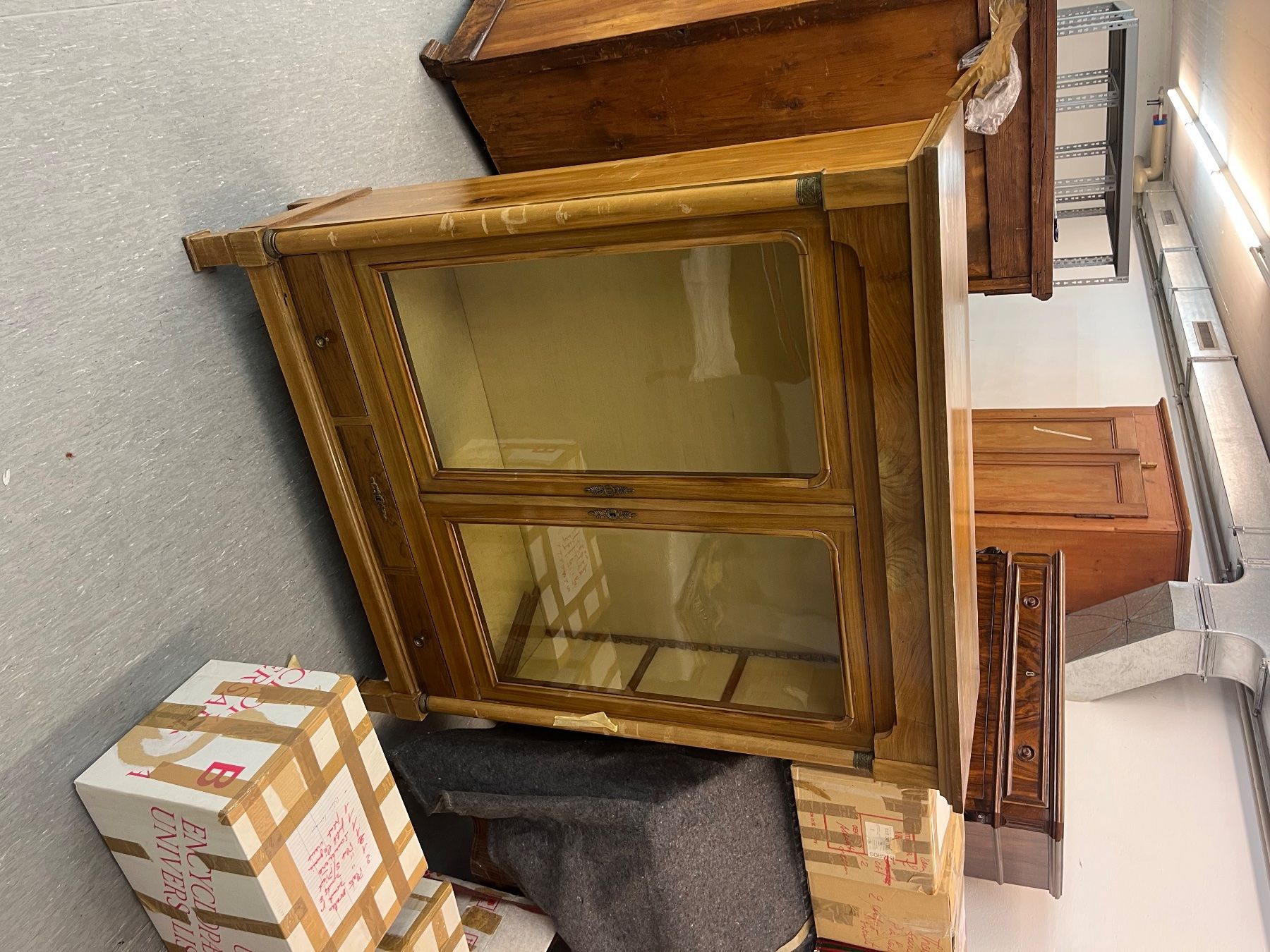 Vitrines: Vitrine – D'occasion à Zürich par Hphn