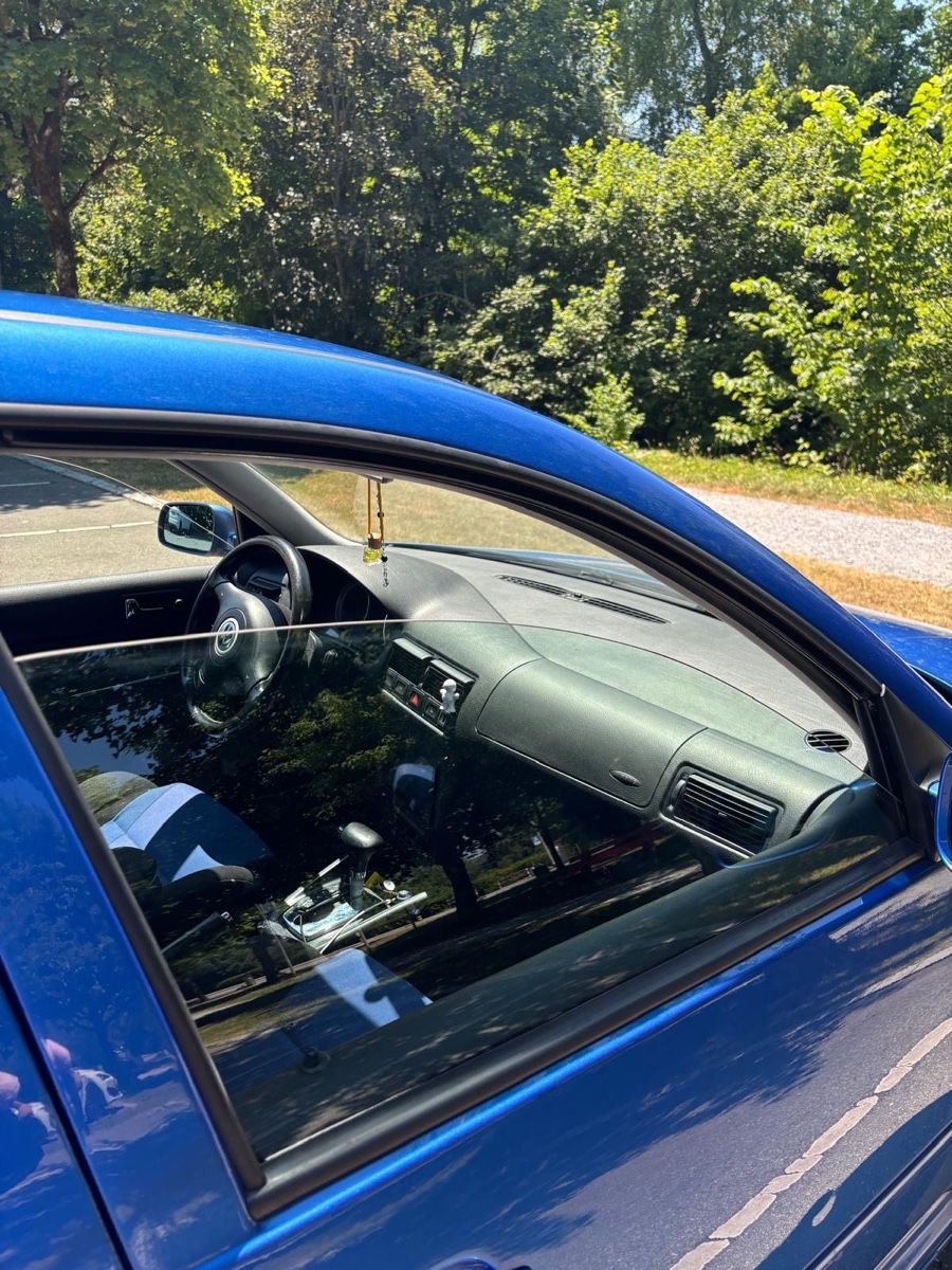 VW Autos: VW Golf blau metallic – Gebraucht aus Uzwil von ort_9797 4