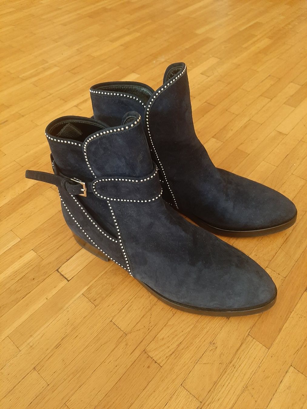 Alaia Scarpe da donna: Rares boots Alaia 36.5 bleu marine – Usato da Chêne-Bourg venduto da chsandra34