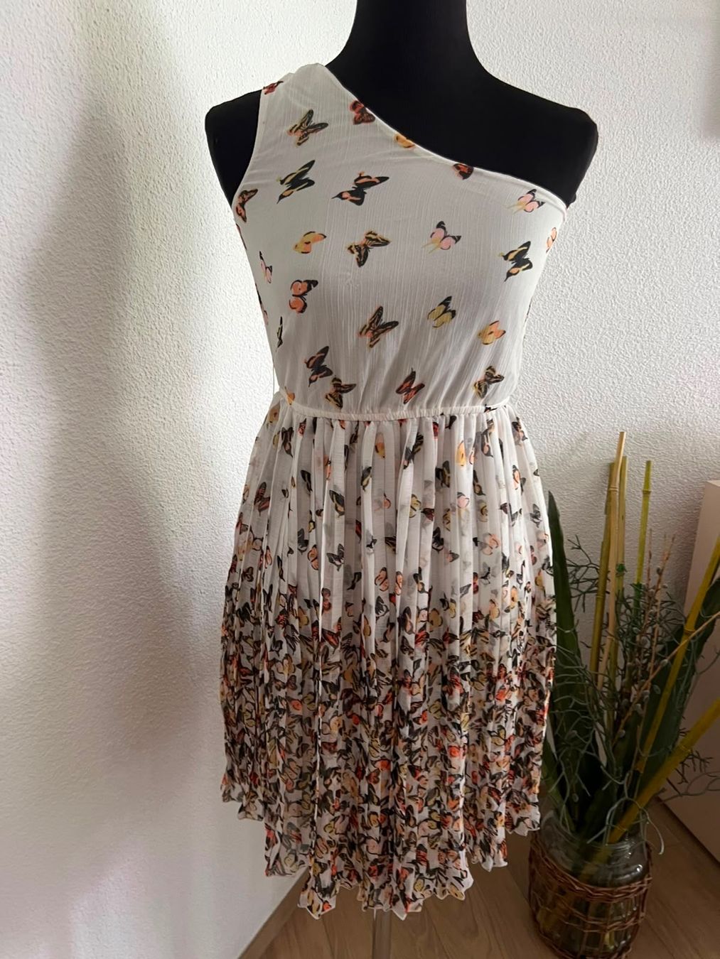 Mango Vestiti: Mango Sommerkleid XS, NEU – Nuovo e nell'imballaggio originale da Luzern venduto da bonnie23