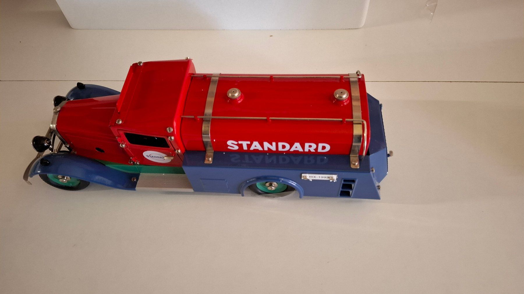 Märklin Kit di modellismo & Modellini statici: Märklin Tankwagen "Standart" - 1993 – Nuovo (secondo la descrizione) da Schönenbuch venduto da krokometer 2