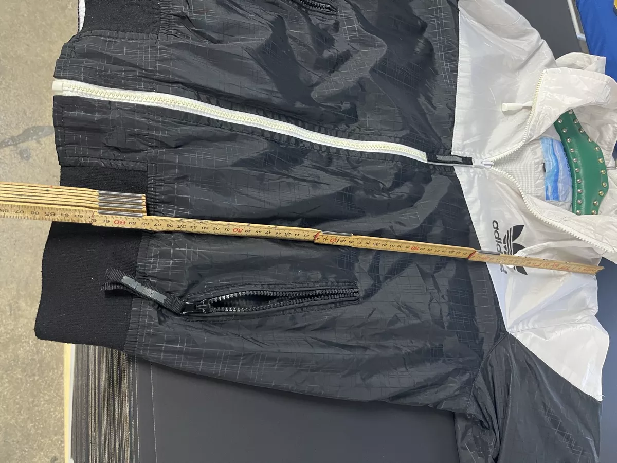 Adidas Giacche: Adidas Jacke – Usato da winterthur venduto da tatort1 5