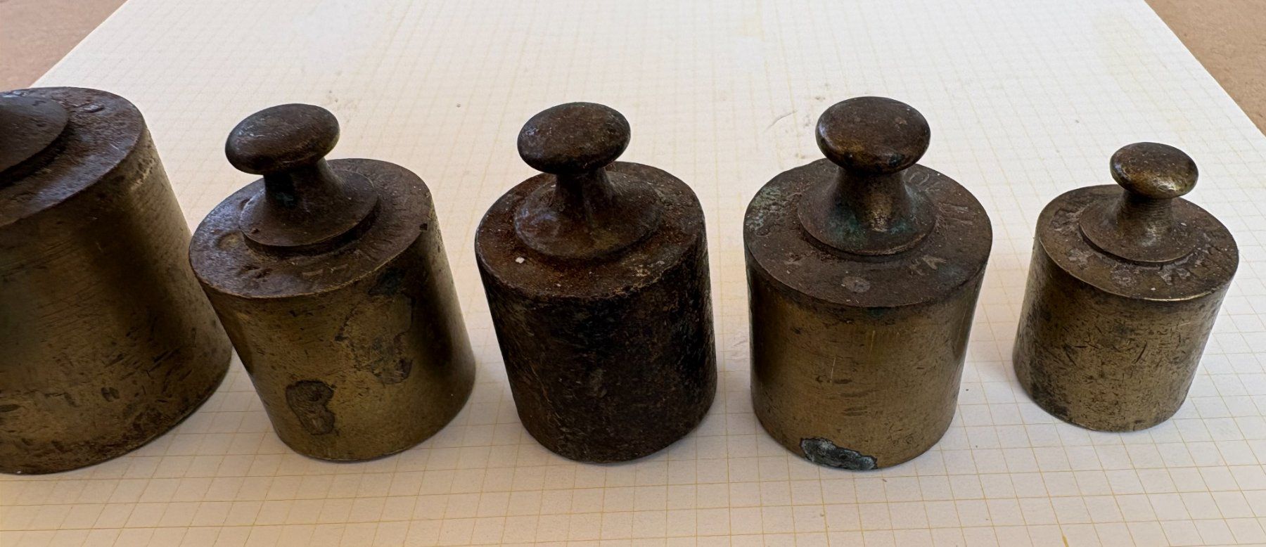 Balances et poids: LOT GEWICHTE TOTAL  553GR. – D'occasion à Ostermundigen par Wyatt-Earp 5