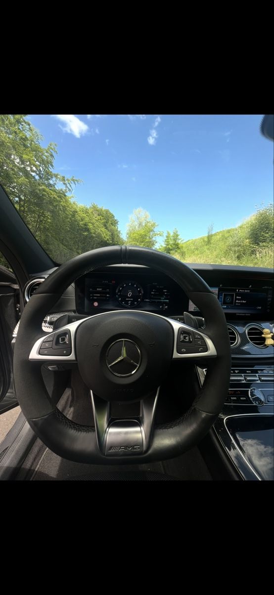 Mercedes-Benz Automobili: Mercedes E43 amg – Usato da Prilly venduto da ademow 2