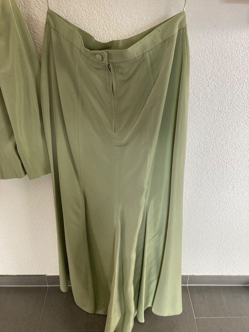 Costumi: Kostüm 4 teilig – Usato da Lengnau AG venduto da Yoshilein 5