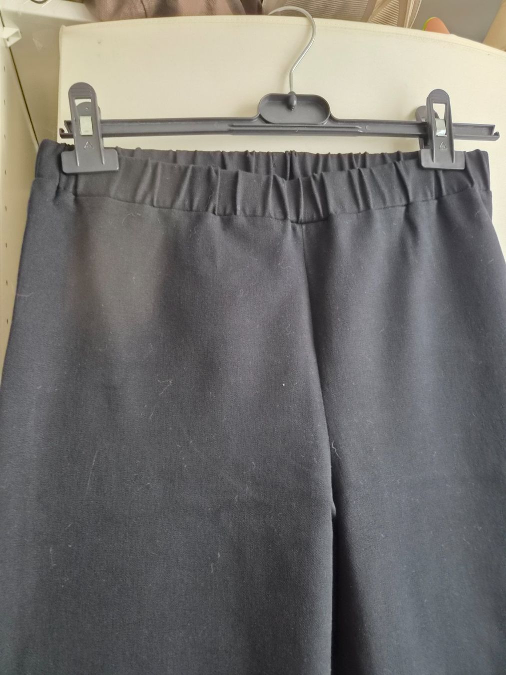 Cos Pantaloni: COS schöne Hose Gr. 40 – Usato da Frenkendorf venduto da Chrigeli01 1