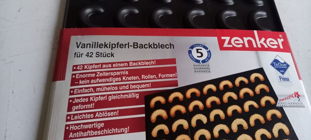 Zenker Vanillekipferl-Backblech für 42 Stück. Neu. | Kaufen auf Ricardo