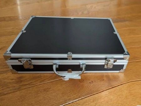 Aluminiumkoffer für 18 Uhren - Valise malette en aluminium