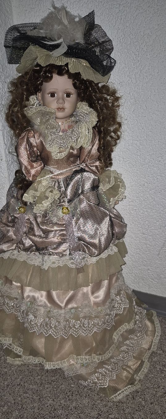 Bambole: poupee de collection – Usato da Fribourg venduto da hug_2ssc 2
