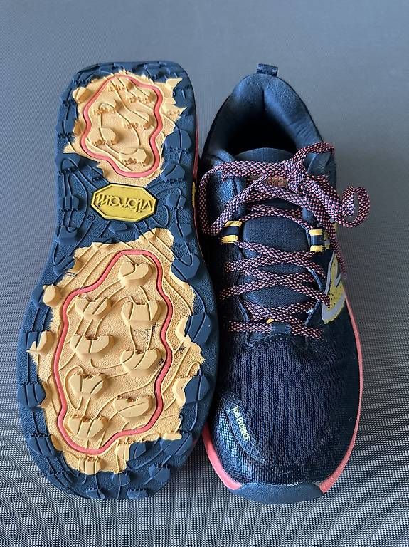 Scarpe da donna: New Balance Fresh FaomX Gr.39 – Usato da Stäfa venduto da DearDarling 2
